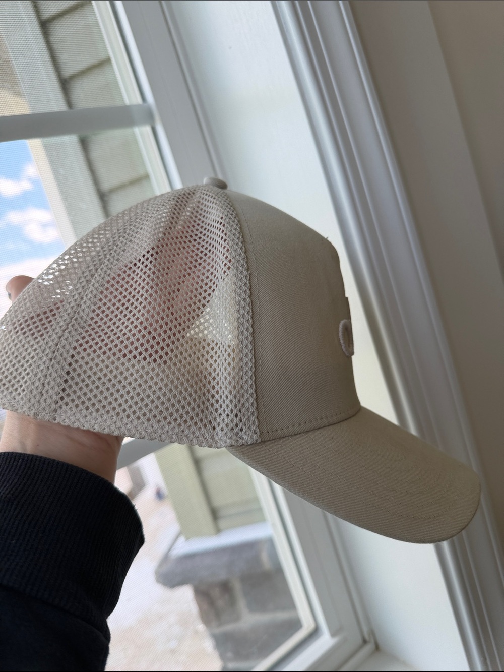 ALO Yoga Beige/Cream Mesh Trucker Hat - Picture 3 of 3